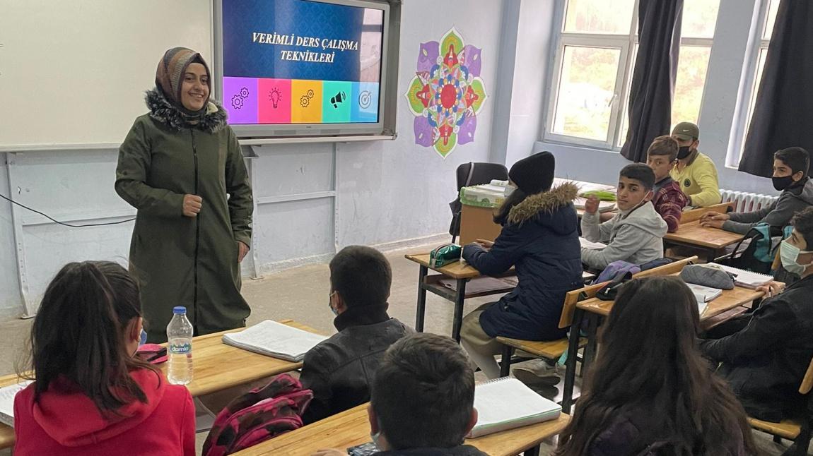 Bağışlı Mehmetçik Ortaokulu Öğrenci Eğitimi