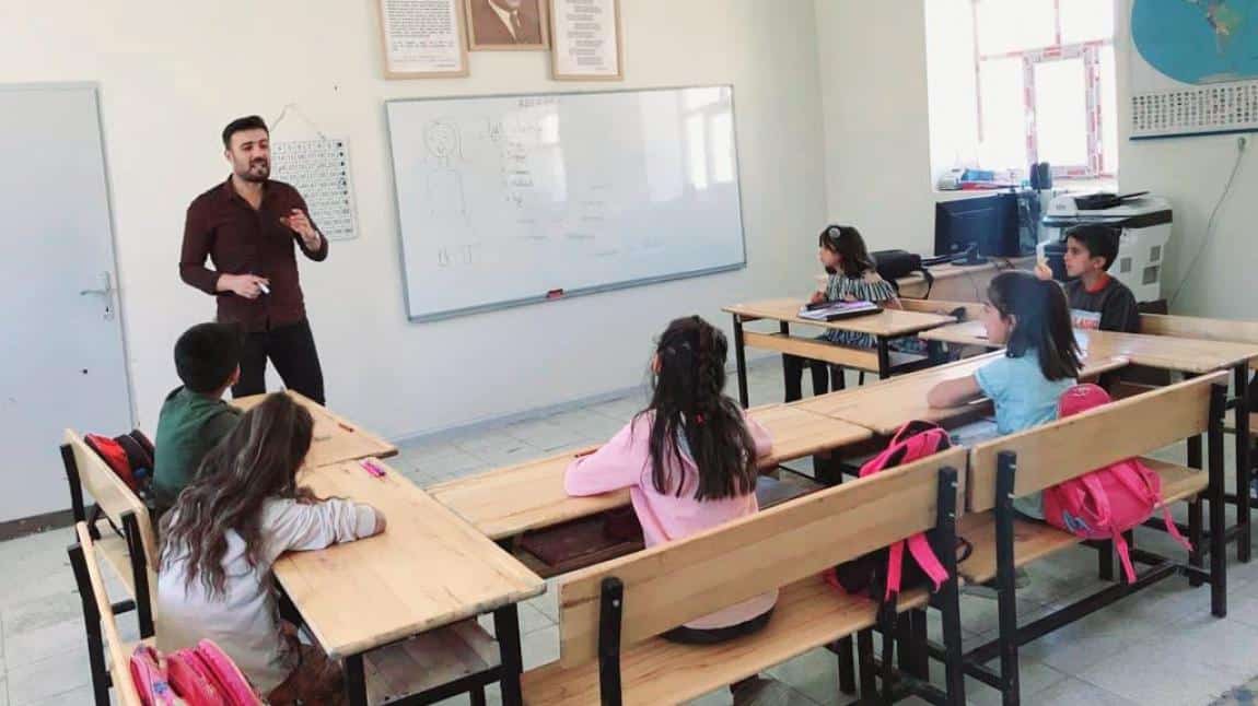 Akbulut Köyü İlkokulunda Eğitimler Düzenlendi.